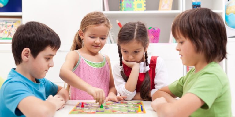 Mit den Kinderspiel des Jahres gegen die Langeweile