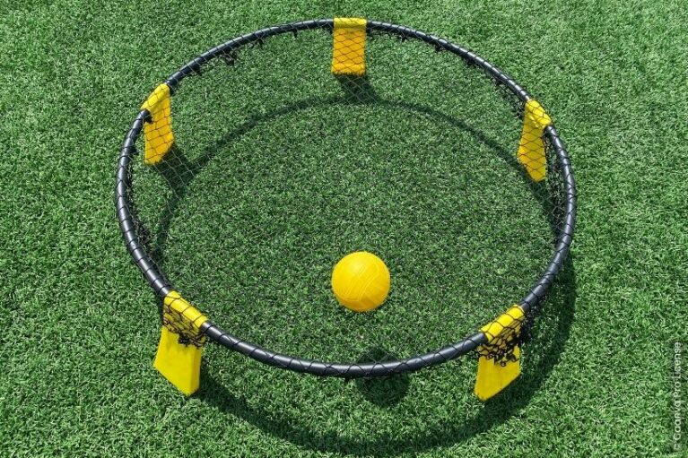 Spikeball