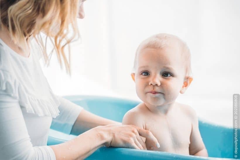 Baby baden: So klappt es am besten